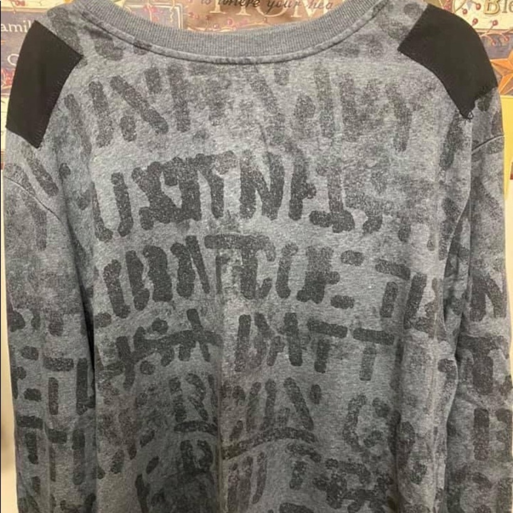 women’s sweatshirt